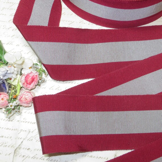 1y VTG FRENCH 2 1//4/" GRAY MAROON GROSGRAIN RIBBON COCARDE MILLINERY FLOWER TRIM