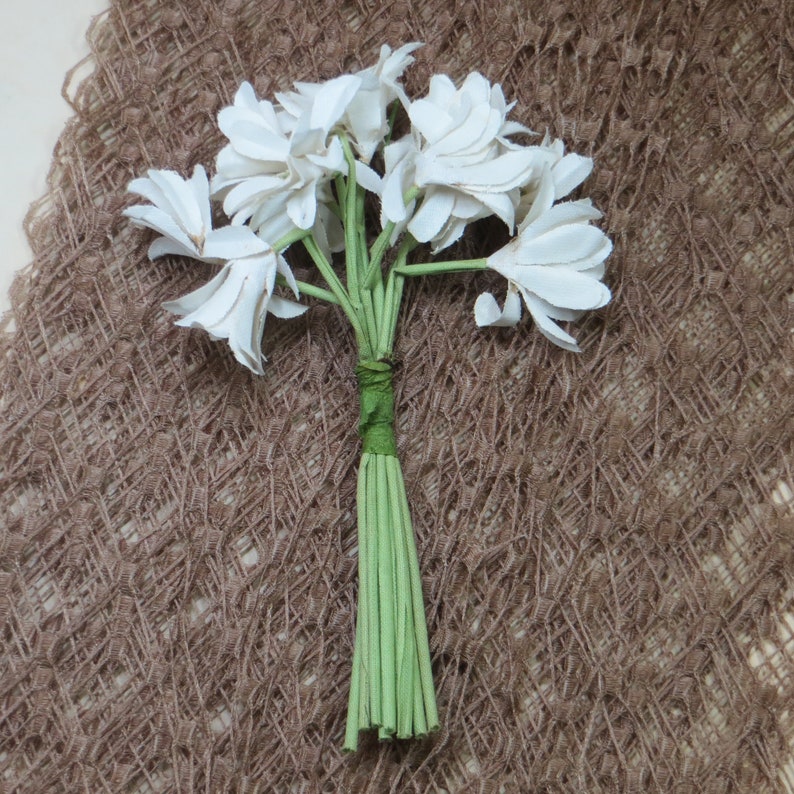 Brown Hat Bouquet Rose Lilly Geranium Bouquet 1940 1950 pill box Antique Ribbon Trim Grosgrain Petersham 1950 PURPLE MILLINERY FLOWER Tag