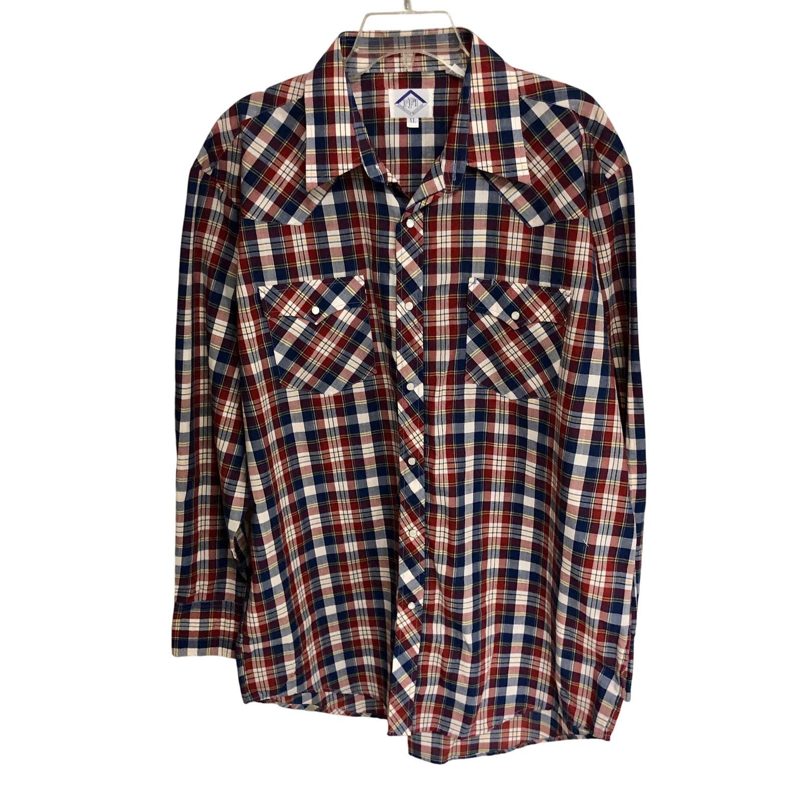 Classic 90s Americana Pearl Snap Long Sleeve Plaid Button Down