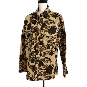 Walls Button Down Shirt Men's Medium Tall Camouflage Hunting Shirt Vintage 80s