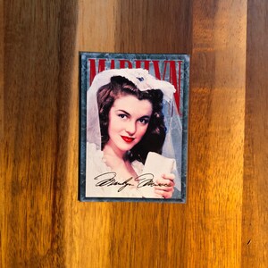 Aimant de réfrigérateur cartes à collectionner recyclées Marilyn Monroe