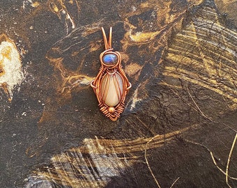 Wire wrapped pendant, wire wrapped, copper wire wrapped, wrapped moonstone, rainbow moonstone, witch pendant, witchy jewelry, moonstone