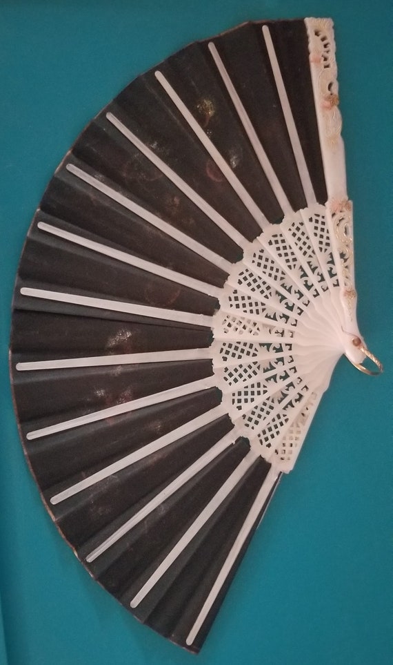 HAND FAN Vintage 1960's - image 3