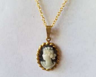Cameo Necklace, Vintage Cameo Necklace, Vintage Look Cameo Necklace, Dainty Cameo Necklace, Victorian Necklace, Victorian Cameo Necklace