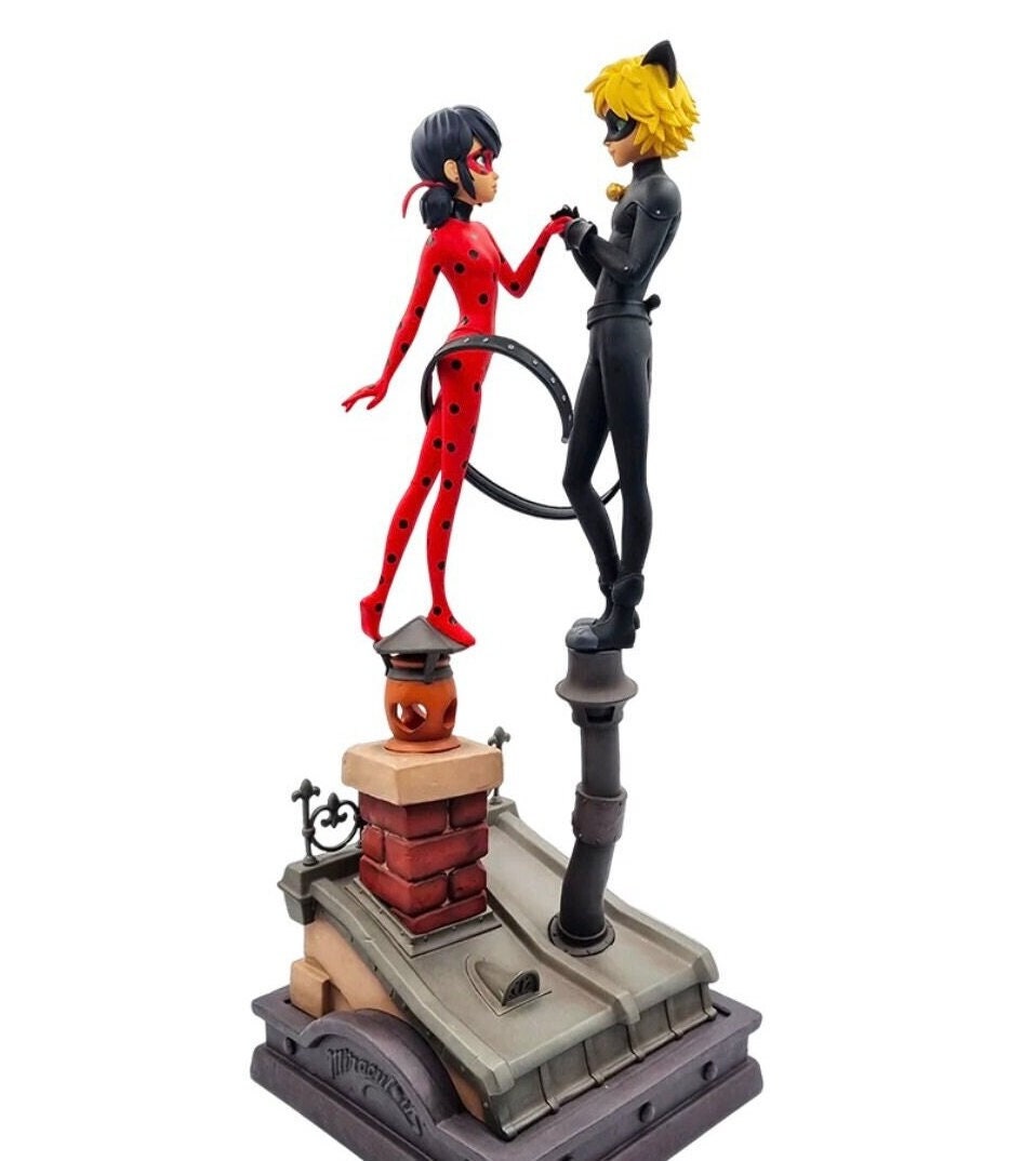 OFFICIALLY LICENSED Miraculous Ladybug Master Fu Miracle Box ZAG