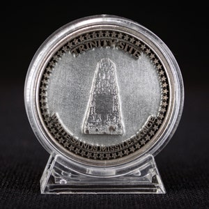 Trinity site, first atomic bomb test, 40mm commemorative coin.