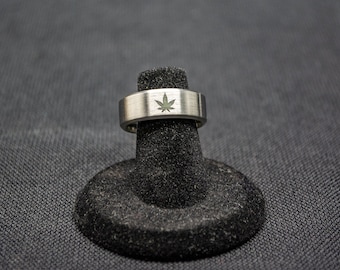Pot, weed, marijuana 420 leaf UV ring for that extra glow.