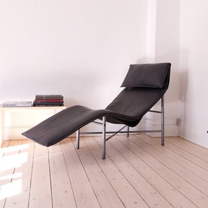 Vintage ikea chaise longue, leather lounge chair, sculptural chaise longue, black leather chair, Bauhaus chair, postmodern furniture