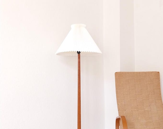 EAE Vintage teak floor lamp Scandinavian floor lamp mid century modern Le klint lampshade wooden floor light 1960s lighting livingroom