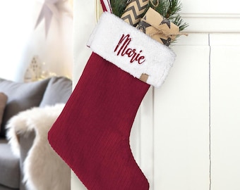 Nikolausstrumpf zum Befüllen Weihnachtssocke personalisiert mit Name bestickt rot