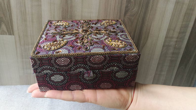 Jewelry box Jewelry pouches Jewelry storage Jewelry organizer Jewelry packaging Keepsake box Trinket box Personalized box