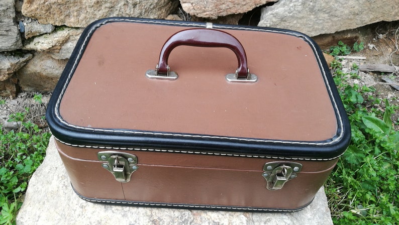 Vintage suitcase Distressed suitcase Brown suitcase Antique suitcase Vintage luggage Travel suitcase Leatherette suitcase