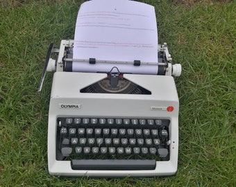 German typewriter / Olympia Monica typewriter /Vintage typewriter / Mechanical Typewriter /Home decor / Working typewriter / Gift for writer