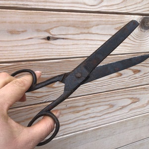 Tijeras antiguas / Tijeras artesanales / Tijeras vintage / Tijeras de bordado / Tijeras tradicionales / Tijeras de tela / Tijeras de hilo / Tijeras de hilo /