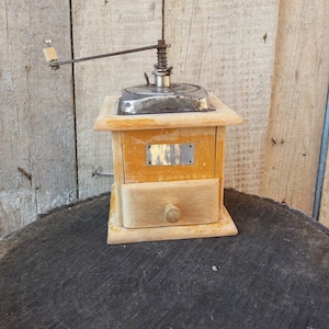 Coffee vintage grinder / Hand mill / Antique coffee and pepper mill / Salt and pepper mill / Old mill plate / Vintage coffee /Spice grinder