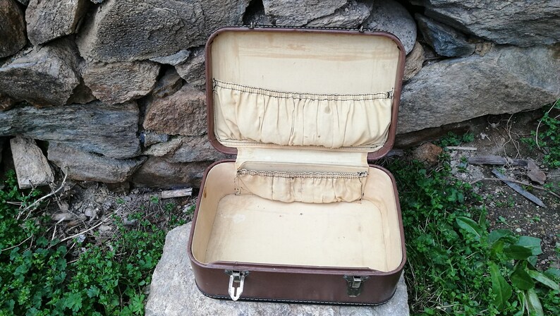Vintage suitcase Distressed suitcase Brown suitcase Antique suitcase Vintage luggage Travel suitcase Leatherette suitcase