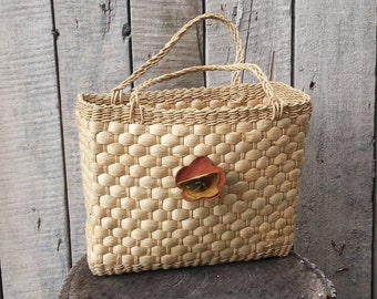 Woven bag / Vintage woven bag / Vintage straw woven bag / Beach bag / Grocery bag / Shopping bag / A big straw bag / Wicker shoulder bag