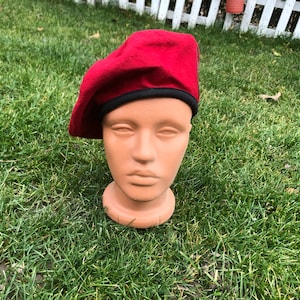 Vintage red beret / Wool red beret / A woolen hat / Ladies hat / Military beret / Military hat / Soft hat / Ethnic hat / Old fashion hat