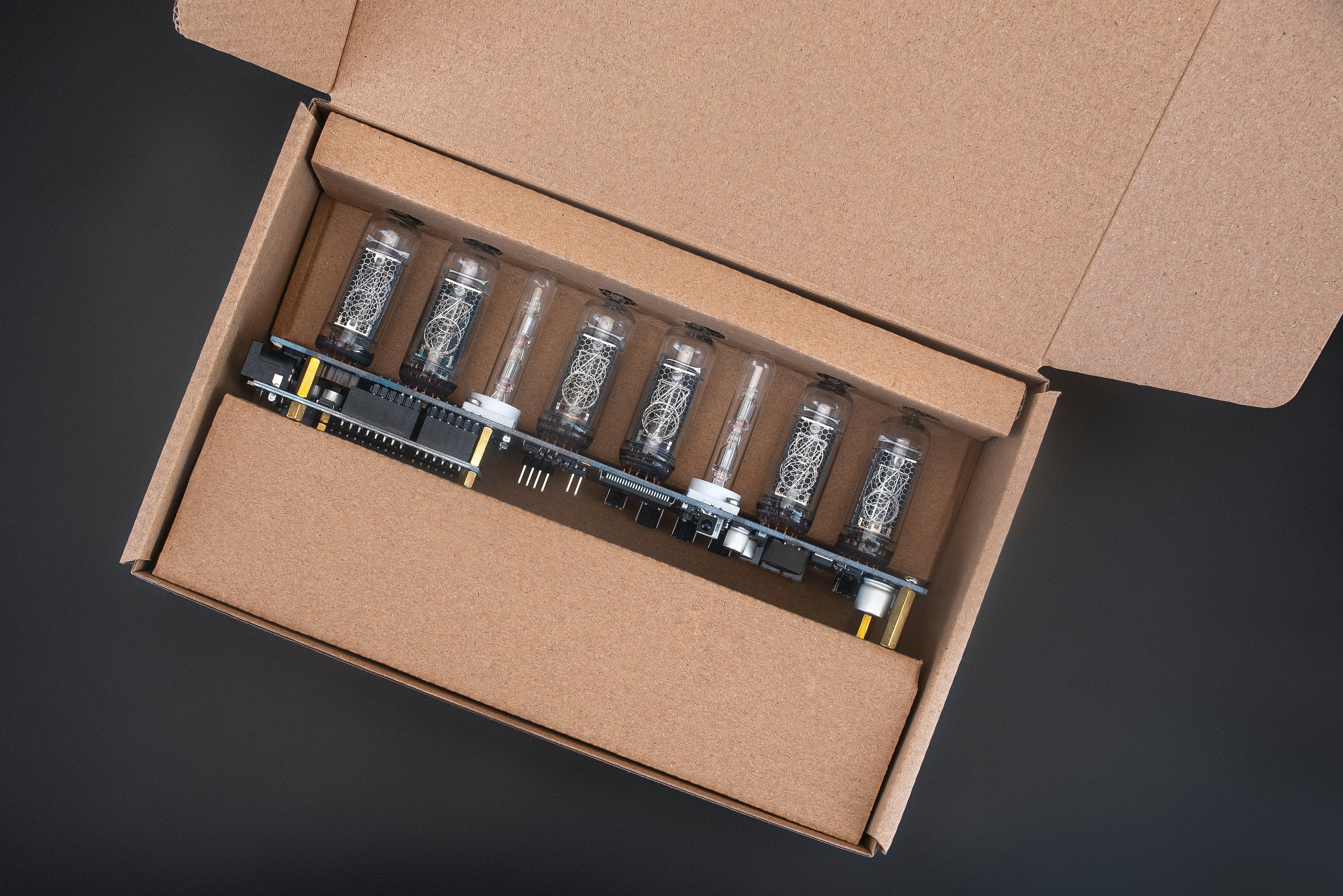 Lucasmellon-ops/IN-12NixieClock: IN-12 Arduino-Based - Foto 10