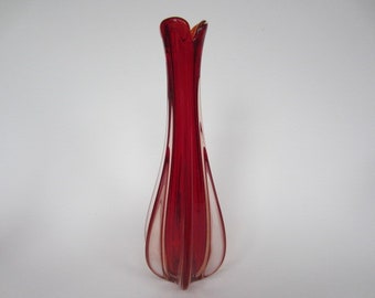Mcm italian murano bright red and peach art glass pulled rib sommerso vase c60s