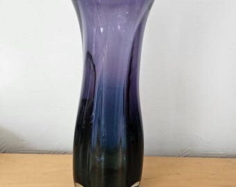 Mid-century Sanyu Art Glass Vase, 1960s Striking Purple And Blue Ribbed Design