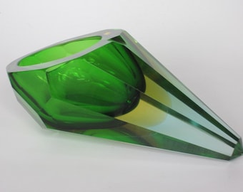 Rare cone shape faceted art glass bowl 1960s italian murano sommerso green amber