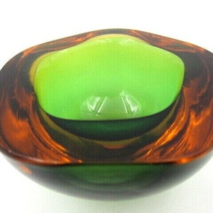 Flavio Poli Seguso pentagon shape Murano art glass sommerso green amber bowl