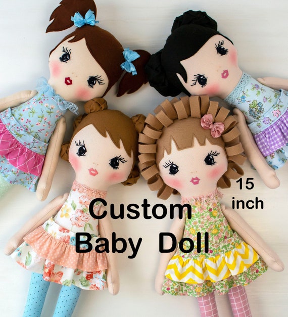 Poupée chiffon Anna La Reine des Neiges Disney Store 2022 peluche princesse 32 cm - Peluches/Poupées chiffons - Broc'neyland - La Boutique Disney Poupée chiffon Anna La Reine des Neiges Disney Store 2022 peluche princesse 32 cm - Peluches/Poupées chiffons - Broc'neyland - La Boutique Disney