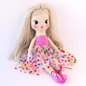 Handgemaakte lappenpop ballerina, gepersonaliseerde sprookjespop, erfstuk stoffen pop
