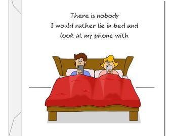 Grappige verjaardagskaart voor vrouw, man, vriend of vriendin - humoristisch humorplezier - in bed met telefoons romantische liefde