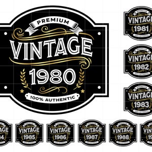 Puede incluir: Un conjunto de diez etiquetas de estilo vintage con fondos negros, detalles dorados y texto blanco. Cada etiqueta presenta la palabra "Vintage" y un año de 1980 a 1989. Las etiquetas son 100% auténticas.