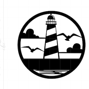 Può includere: Silhouette in bianco e nero di un faro con una torre a strisce, gabbiani che volano sopra e una linea ondulata che rappresenta l'oceano. L'immagine è incorniciata in un cerchio.