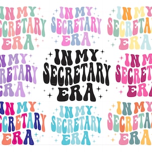 Pacote Svg da Era da Minha Secretária, Camisa Svg de Cartas Groovy, Design de Arte para Camisa de Secretária Cricut Silhouette Download instantâneo SC3621