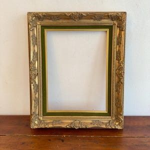 Shappy Green velvet photo frame.
