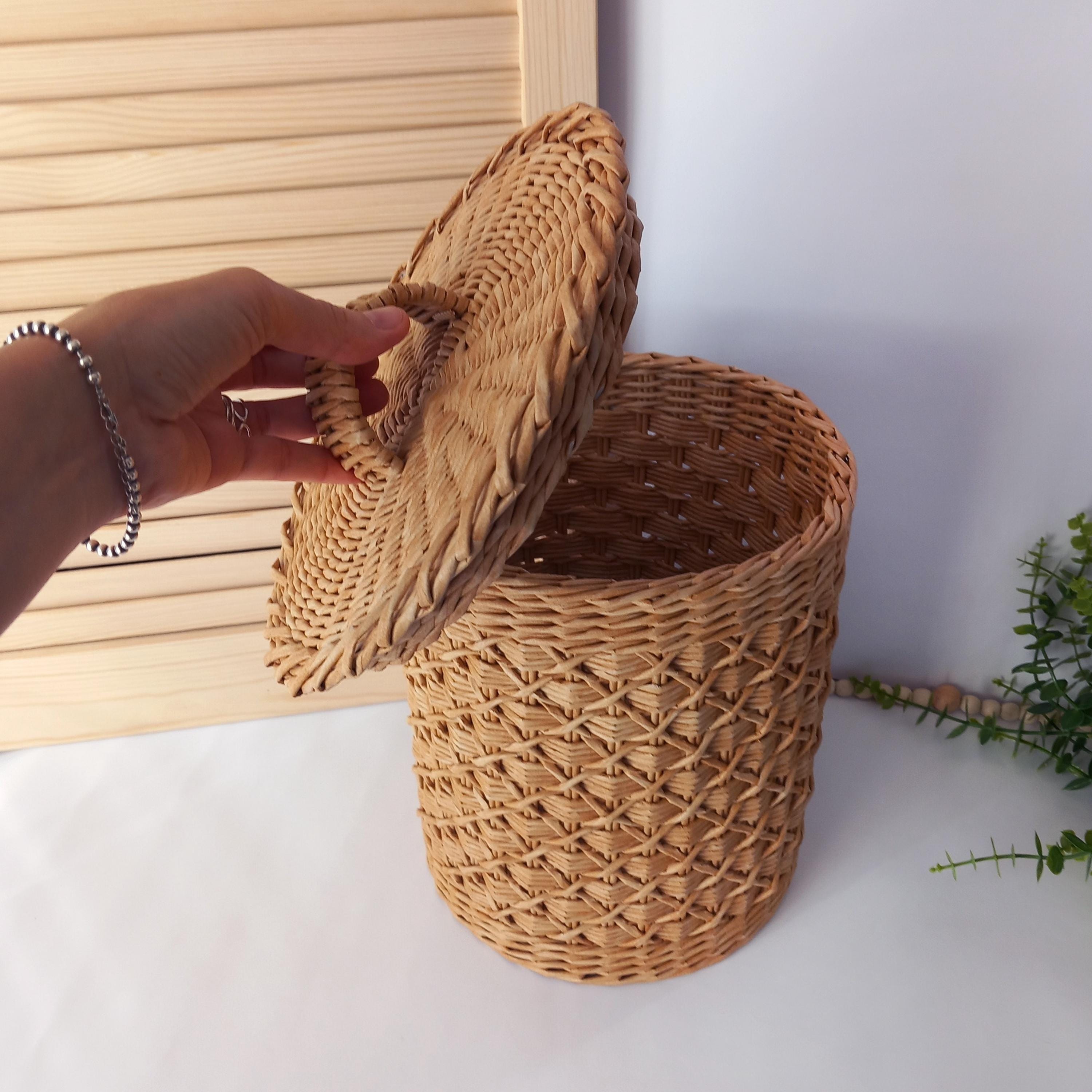 Wicker Basket With Lid: Round Storage Organizer Bin - Etsy