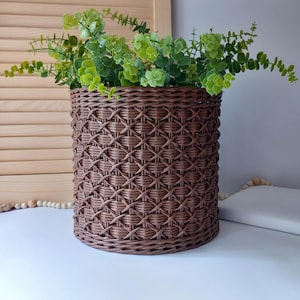 Handmade Brown Wicker Planter Pot: Boho Basket for Houseplants