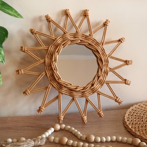 Rattan Mirror Sun Burst Wall Art Decor Minimalist Modern Boho Round Woven Wicker Hanging Handmade Decoration Cozy Living Room Bedrum Nursery