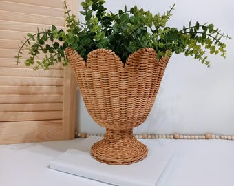 Scalloped Wicker Urn Planter Vase: Table Centerpiece Boho Basket