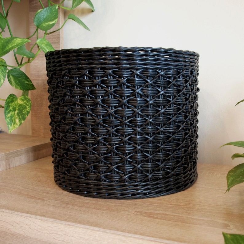 Wicker planter pot holder Indoor planter basket Boho decorative houseplant Natural Beige bohemian plant Indoor garden decor Black