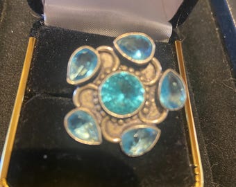 Ring van zirkoon en toermalijn