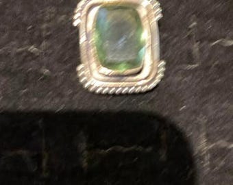 Color changing alexandrite silver ring