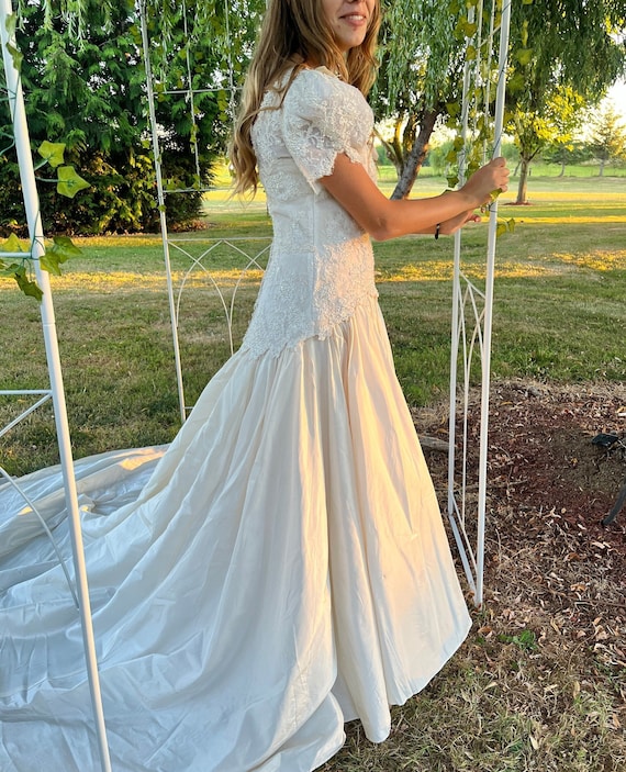 1950's Ivory Silk Dress with Puff Sleeves & Pearls