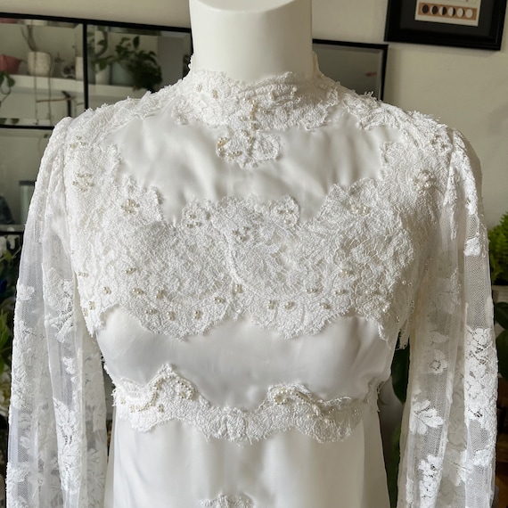 1972 Empire Waist Wedding Dress with Detachable Train