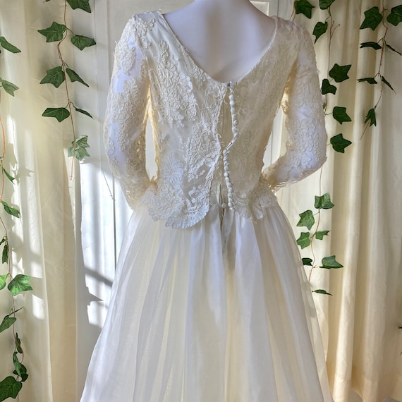 1950s Wedding Dress With Lace Bodice & Short Tull… - image 6