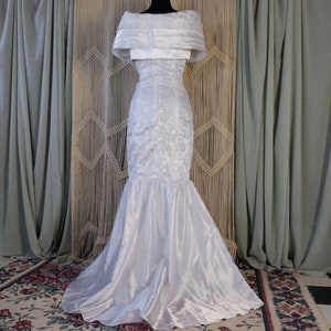 Vintage wedding dress with Matching Shawl image 9