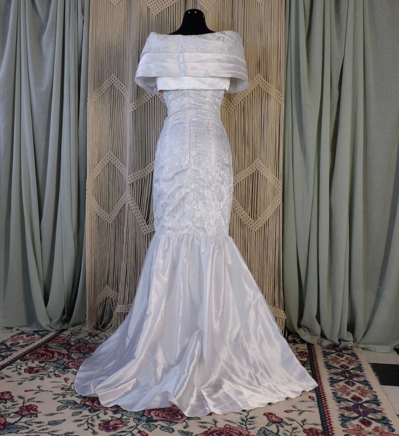 Vintage wedding dress with Matching Shawl image 9