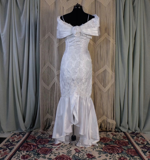 Vintage wedding dress with Matching Shawl - image 6