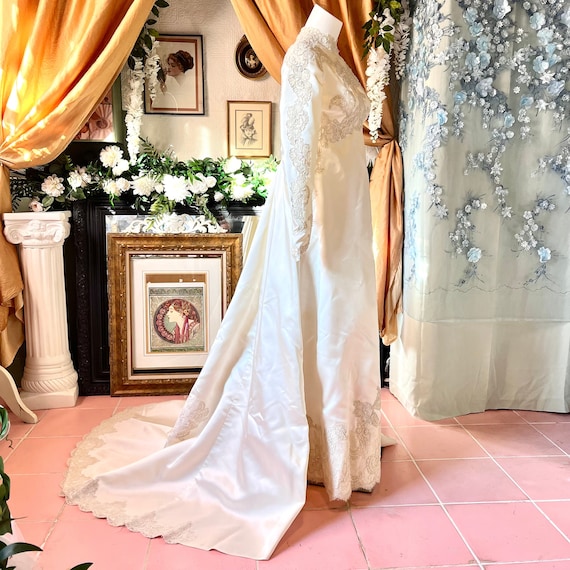 1972 Cream Satin & Lace Wedding Dress With Matching Veil