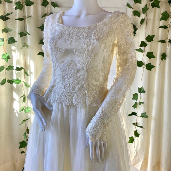 1950s Wedding Dress With Lace Bodice & Short Tull… - image 2