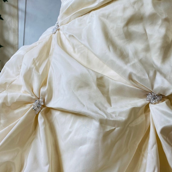 Taffeta Cream Strapless Wedding Gown With Pick-up… - image 8